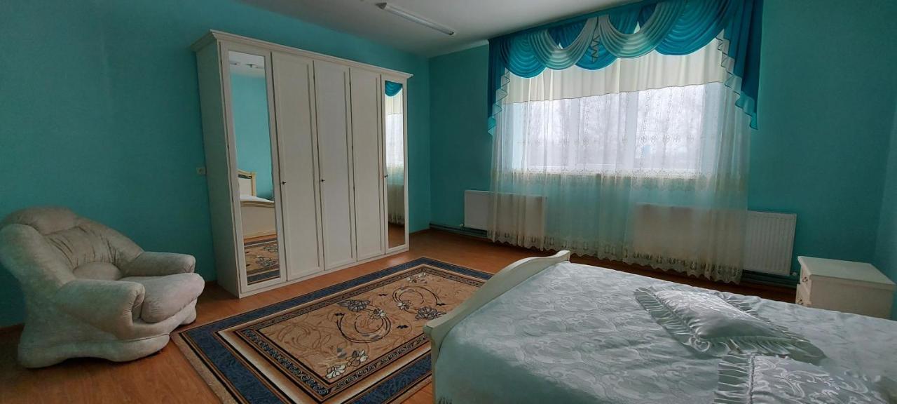 Hotel Bb Student Хуст Екстер'єр фото