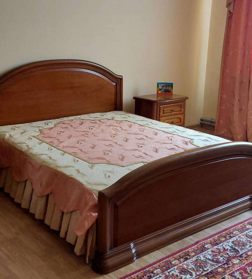 Hotel Bb Student Хуст Екстер'єр фото