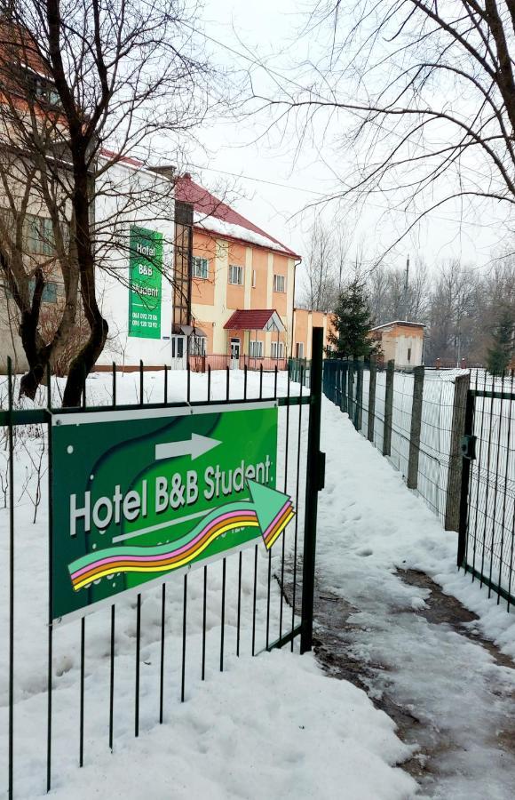 Hotel Bb Student Хуст Екстер'єр фото